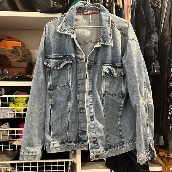 Fee People deconstructed denim oversized jacket. Size MD - Picture 3 of 5